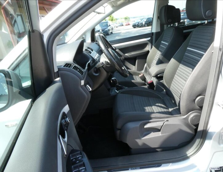 Volkswagen Touran MPV 1,4 l 103 kw