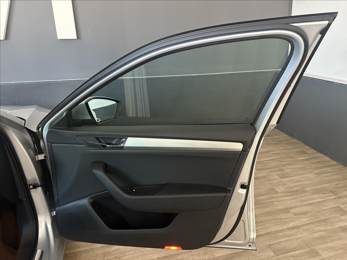 Škoda Superb Kombi 2,0 l 110 kw