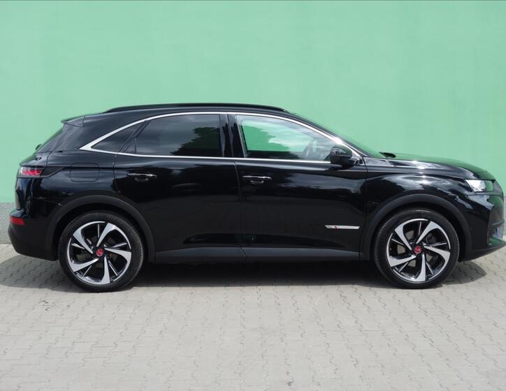 DS Automobiles DS7 Crossback 6