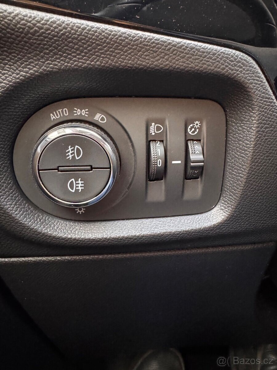 Opel Corsa Liftback 0,0 74 kw