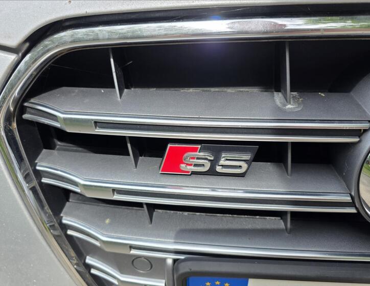 Audi S5 3