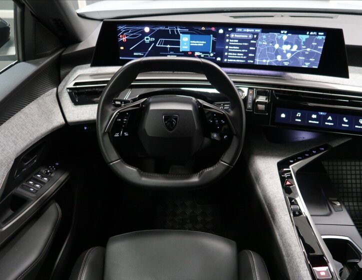 Peugeot 3008 SUV / Terénní 1,2 l 100 kw