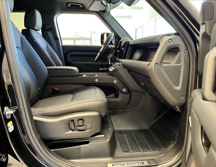 Land Rover Defender SUV / Terénní 5,0 l 313 kw