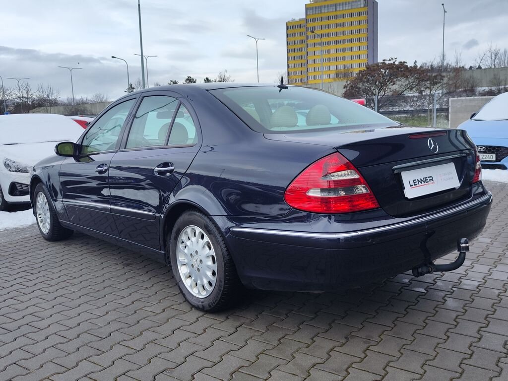 Mercedes-Benz Třídy E Sedan 2,7 l 130 kw