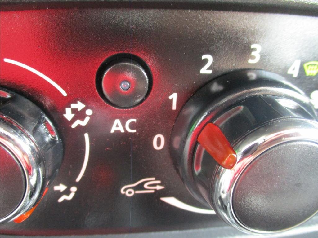 Dacia Sandero Hatchback 898,0 66 kw