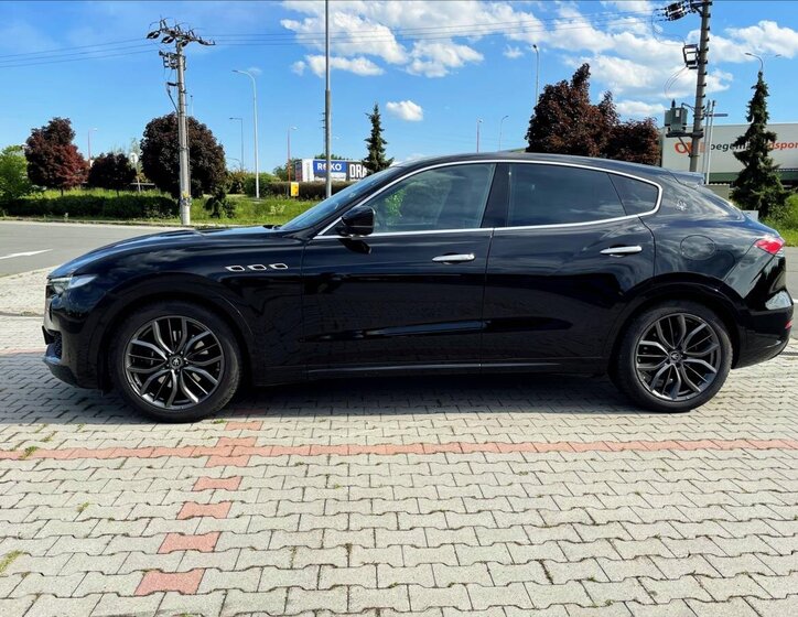 Maserati Levante SUV / Terénní 3,0 l 257 kw