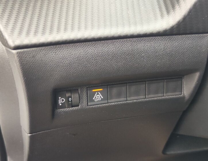 Peugeot 2008 SUV 1,2 l 96 kw