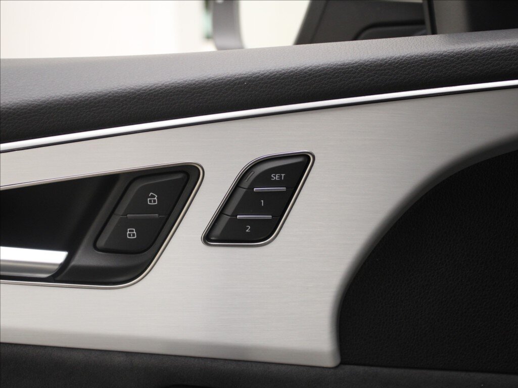 Audi Q8 SUV 3,0 l 210 kw