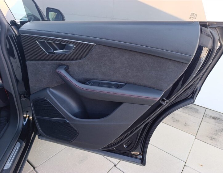 Audi RS Q8 SUV / Terénní 4,0 l 441 kw