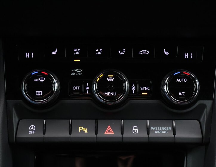 Škoda Karoq SUV 1,5 l 110 kw