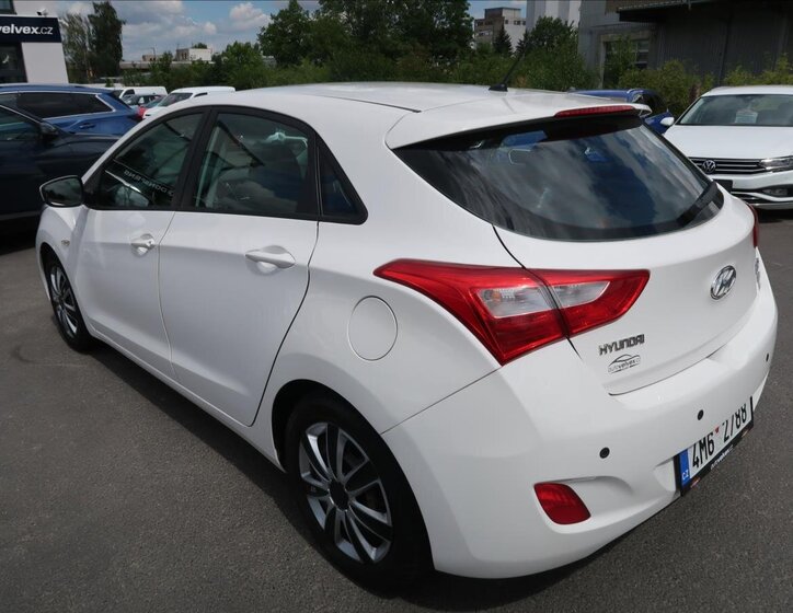 Hyundai i30 4