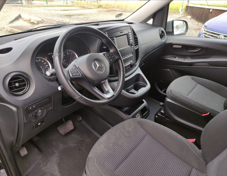 Mercedes-Benz Vito 5