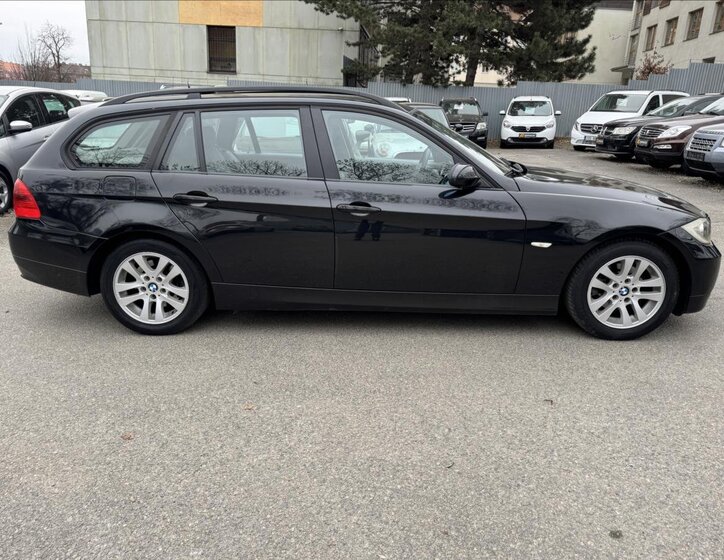 BMW Řada 3 Kombi 2,0 l 120 kw