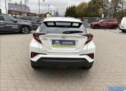 Toyota C-HR 6