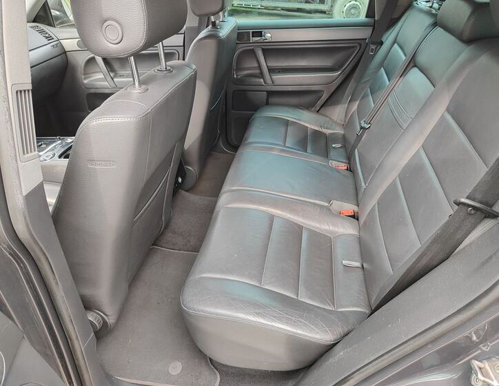 Volkswagen Touareg 14