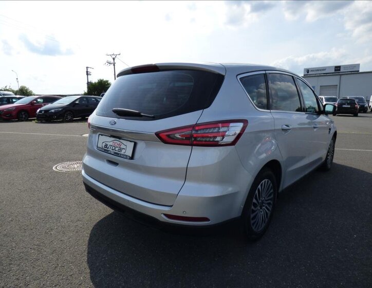 Ford S-MAX MPV 2,0 l 110 kw