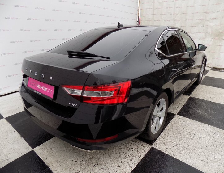 Škoda Superb Sedan 2,0 l 206 kw