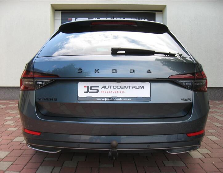 Škoda Superb 9