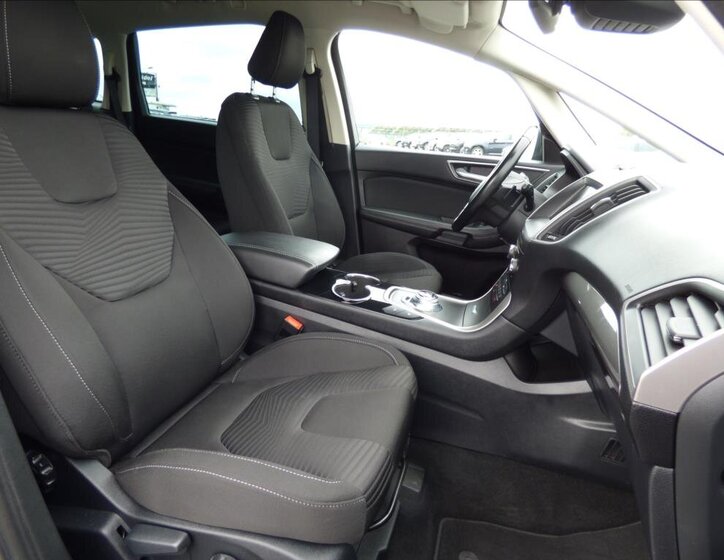 Ford S-MAX MPV 2,0 l 110 kw