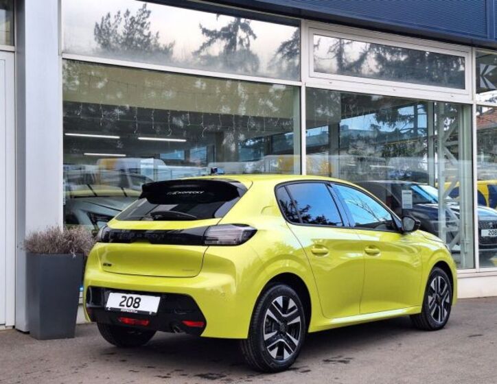 Peugeot 208 8