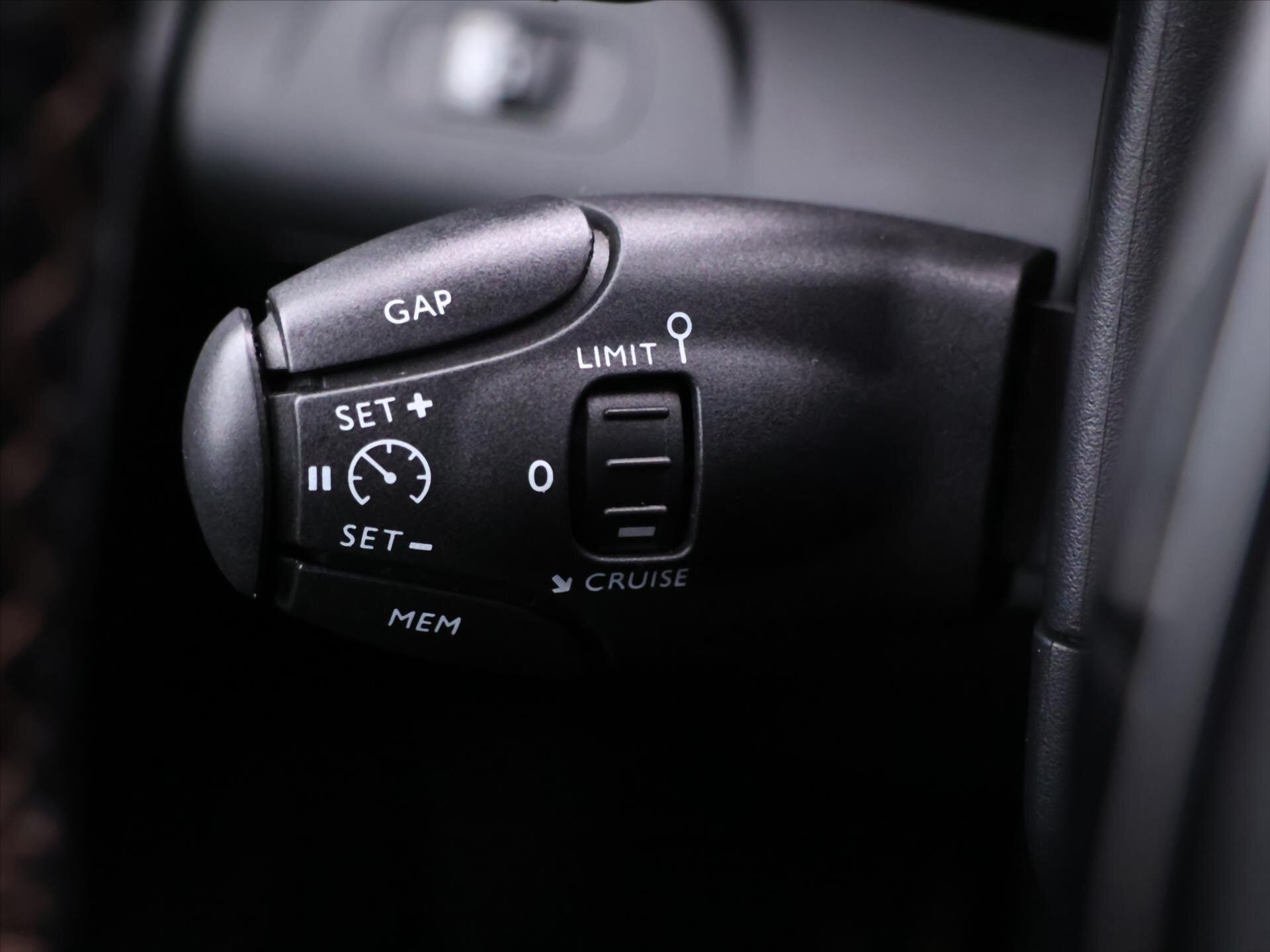 Peugeot Rifter MPV 1,5 l 96 kw