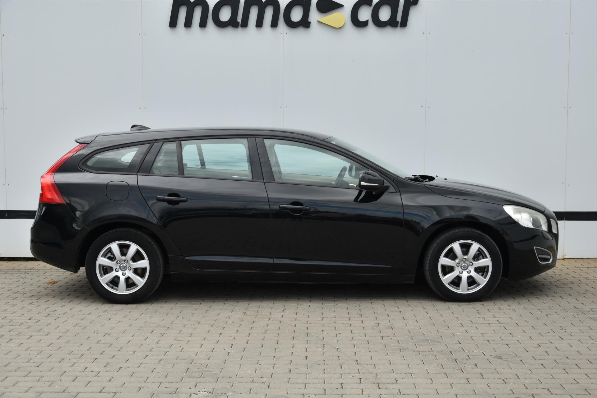 Volvo V60 Kombi 2,0 l 120 kw