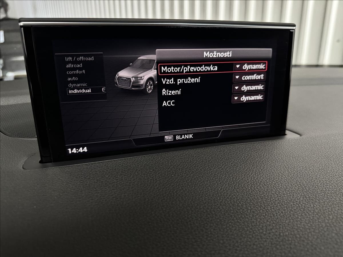 Audi Q7 SUV 3,0 l 160 kw