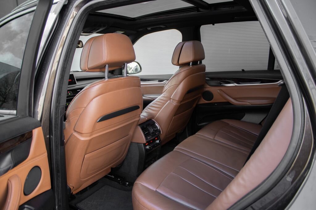 BMW X5 SUV 3,0 l 280 kw