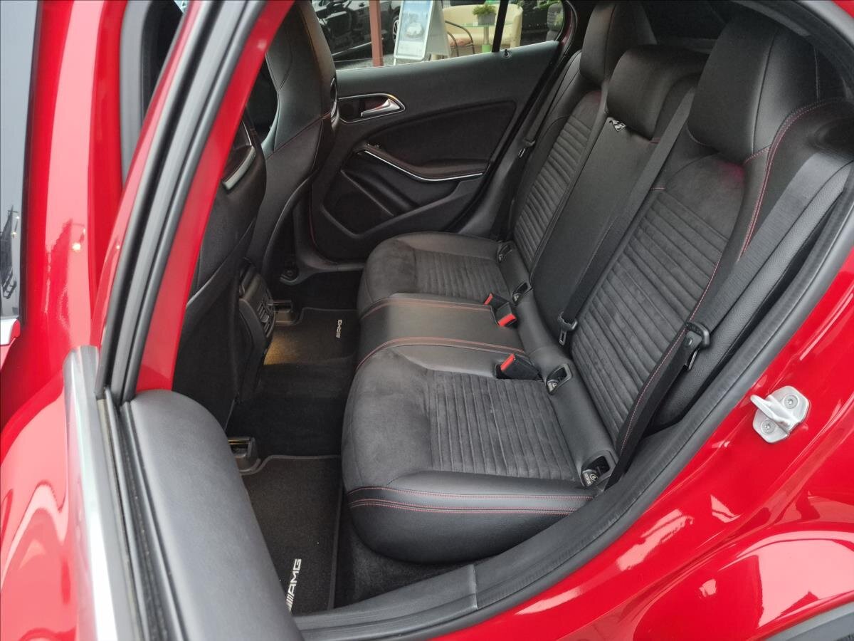 Mercedes-Benz GLA SUV / Terénní 1,6 l 115 kw