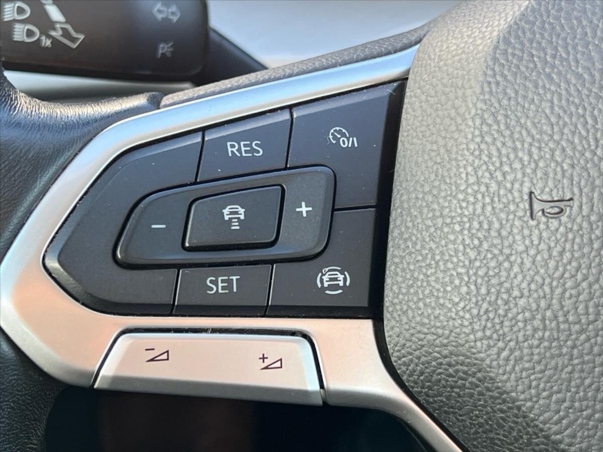 Volkswagen Golf Hatchback 999,0 81 kw