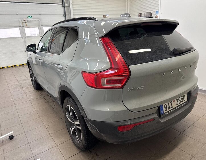 Volvo XC40 SUV 2,0 l 120 kw