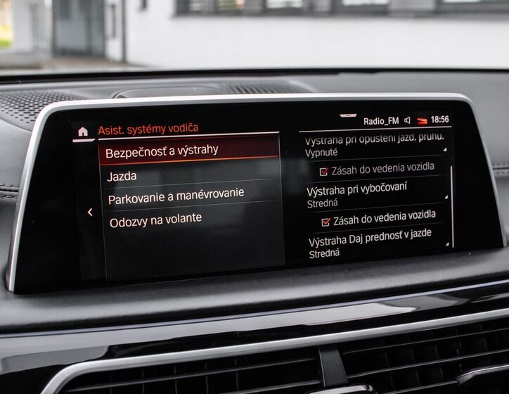 BMW Řada 7 Sedan 3,0 l 294 kw