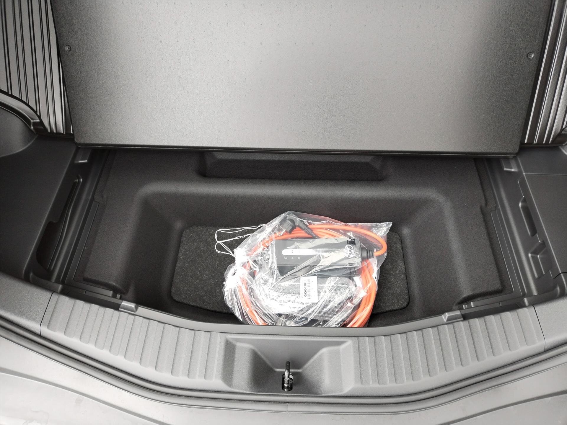 Toyota bZ4X SUV / Terénní 0,0 165 kw