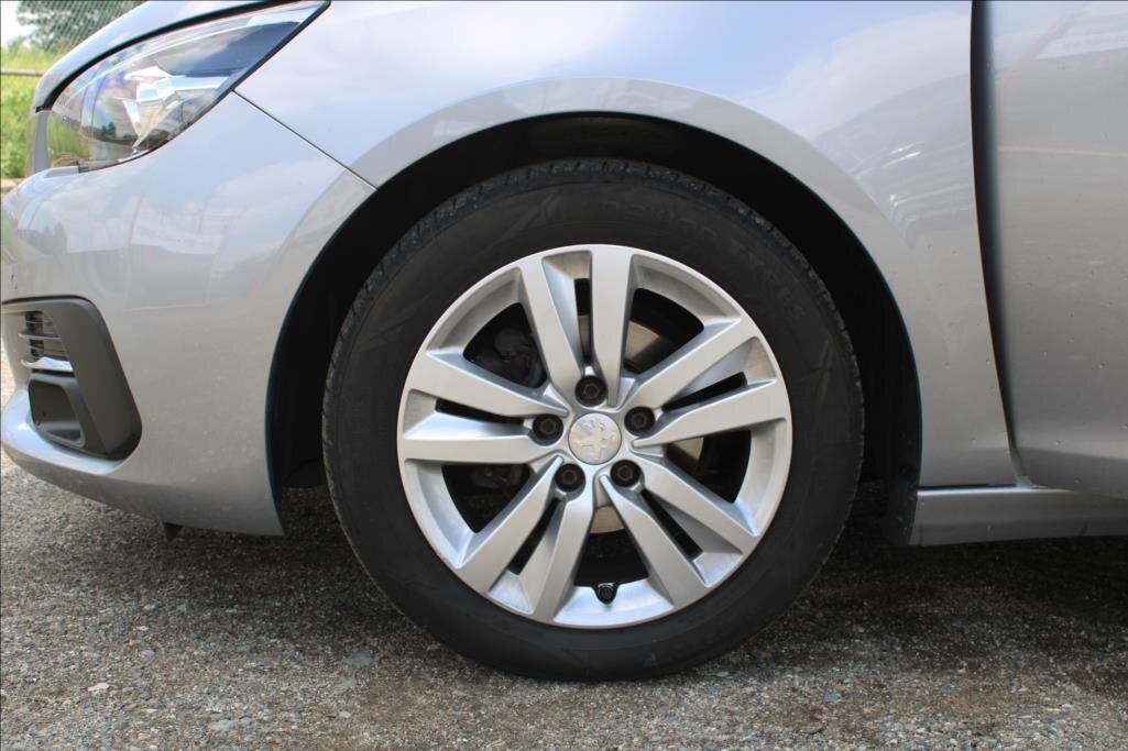 Peugeot 308 Hatchback 1,5 l 75 kw