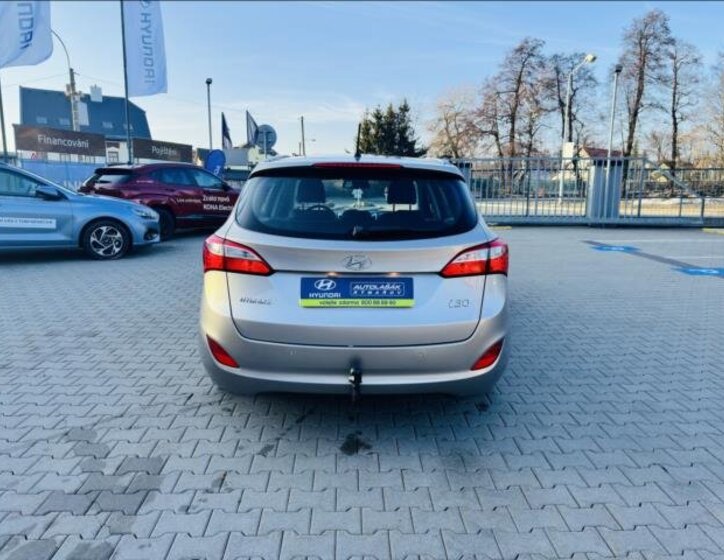 Hyundai i30 Kombi 1,6 l 81 kw