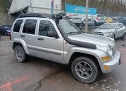 Jeep Cherokee Kombi 2,8 l 120 kw