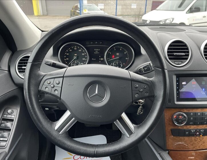 Mercedes-Benz Třídy M SUV / Terénní 3,5 l 200 kw