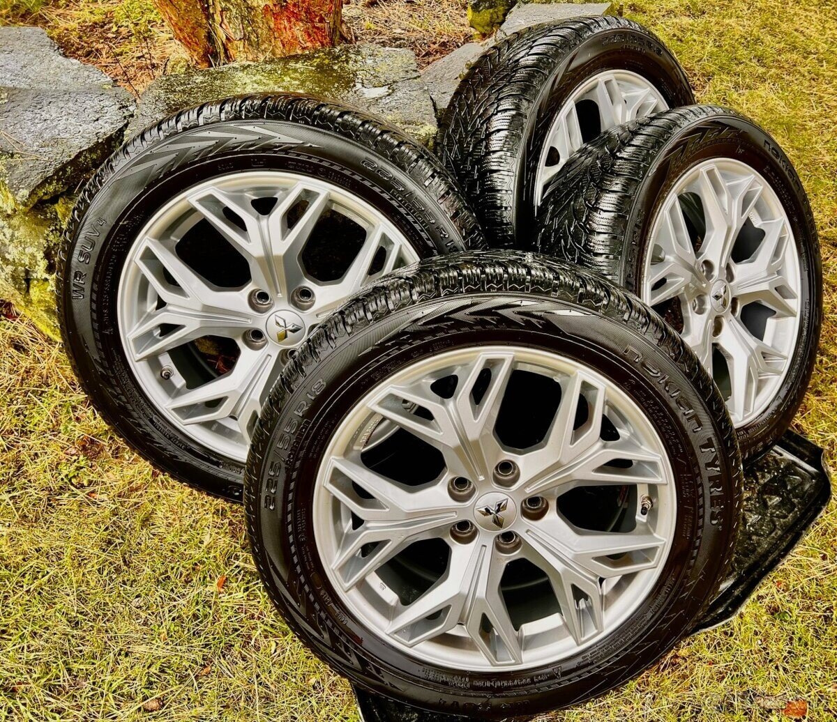 Mitsubishi Outlander SUV / Terénní 0,0 0