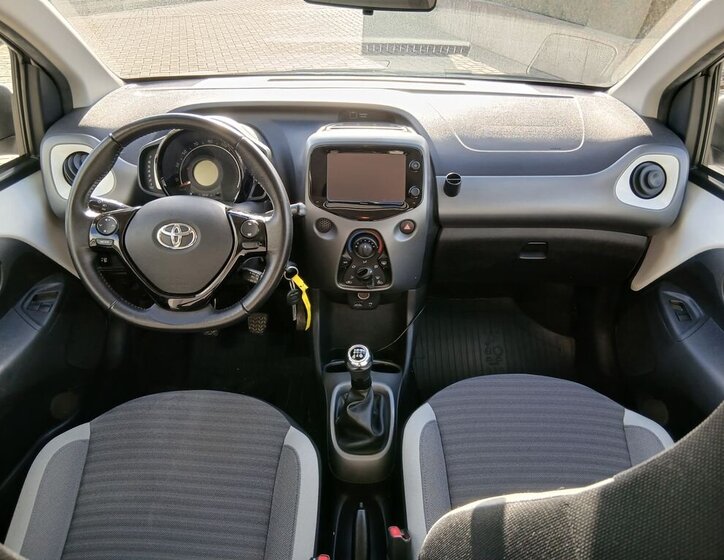 Toyota Aygo Hatchback 998,0 53 kw