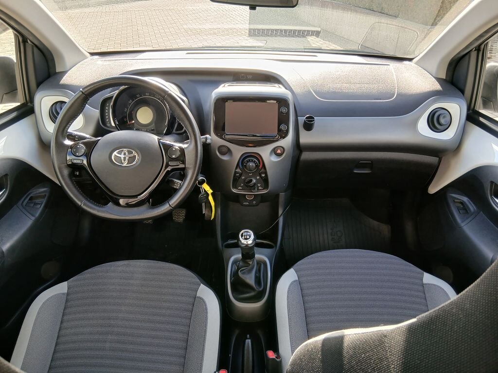 Toyota Aygo Hatchback 998,0 53 kw