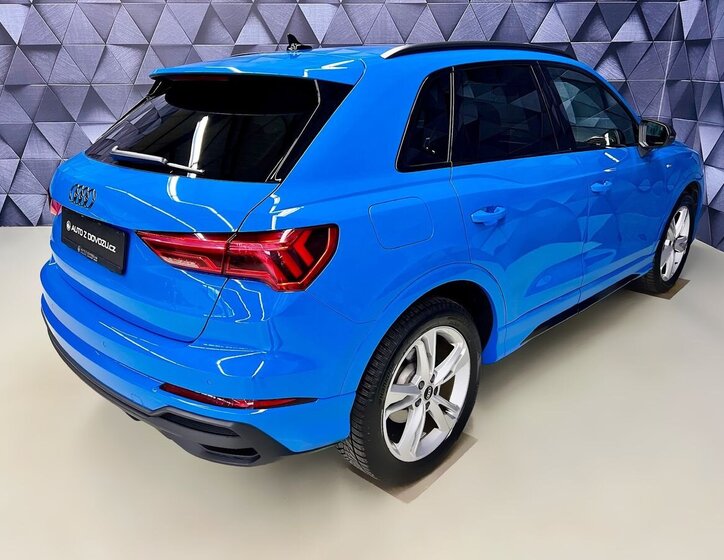 Audi Q3 7