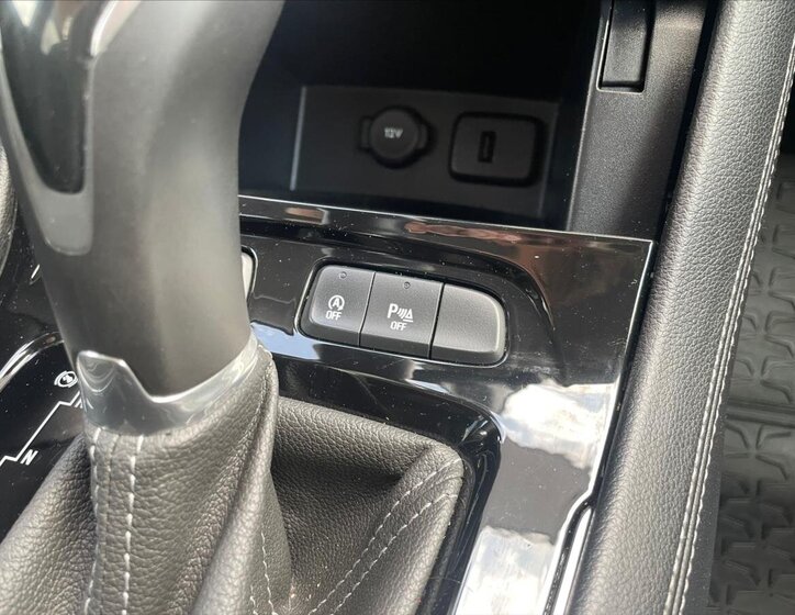 Opel Grandland X SUV / Terénní 2,0 l 130 kw