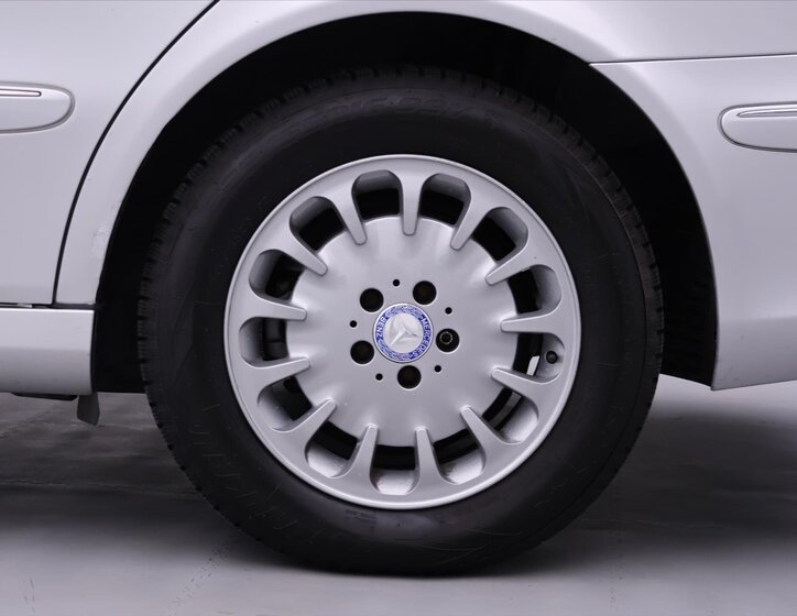 Mercedes-Benz Třídy E Sedan 2,7 l 130 kw