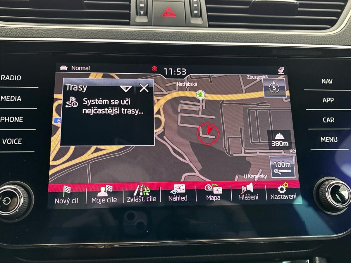 Škoda Superb Liftback 2,0 l 140 kw