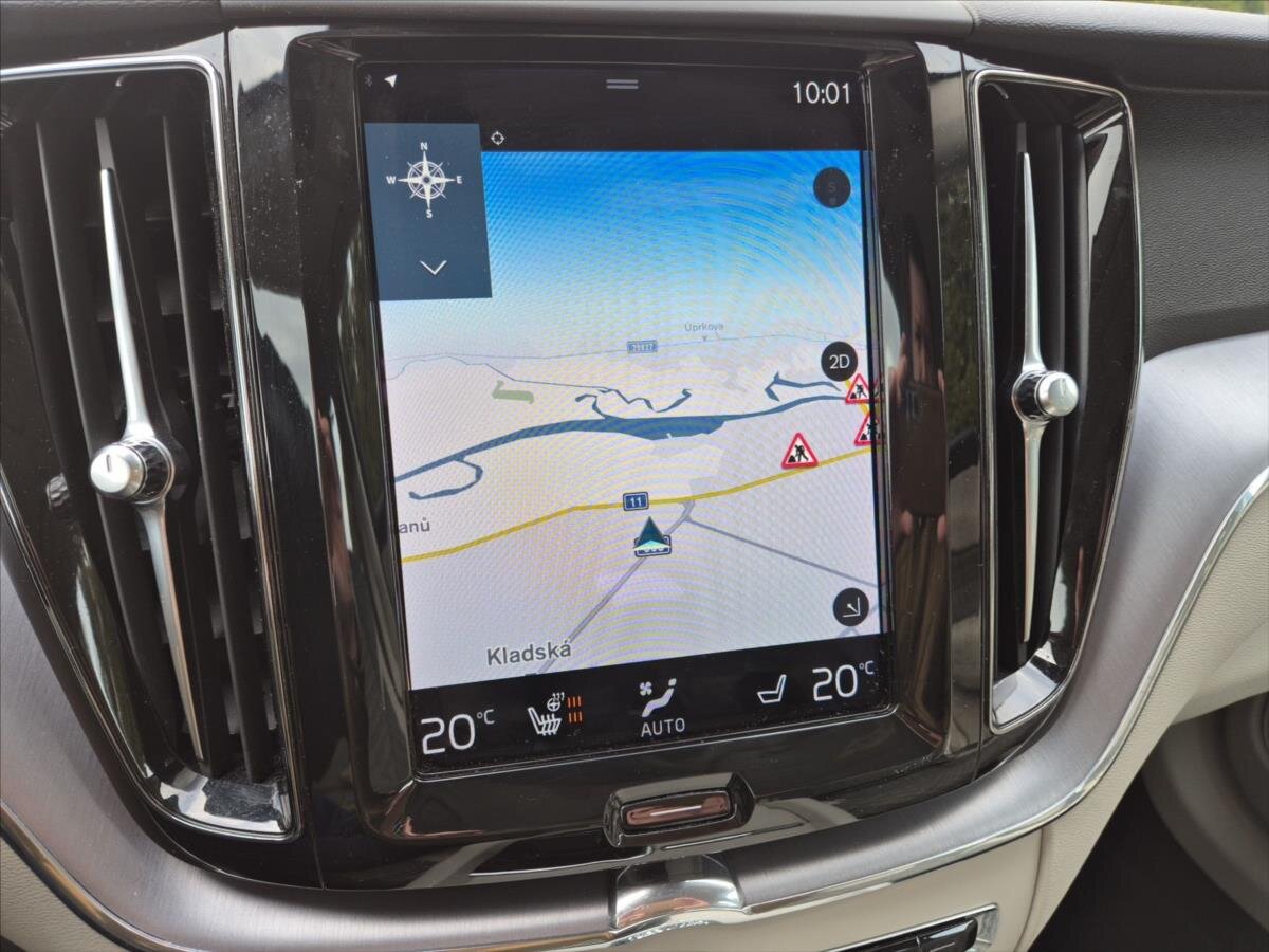 Volvo XC60 SUV / Terénní 2,0 l 145 kw