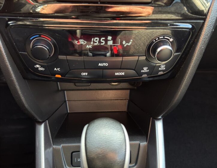 Suzuki Vitara SUV / Terénní 1,4 l 103 kw