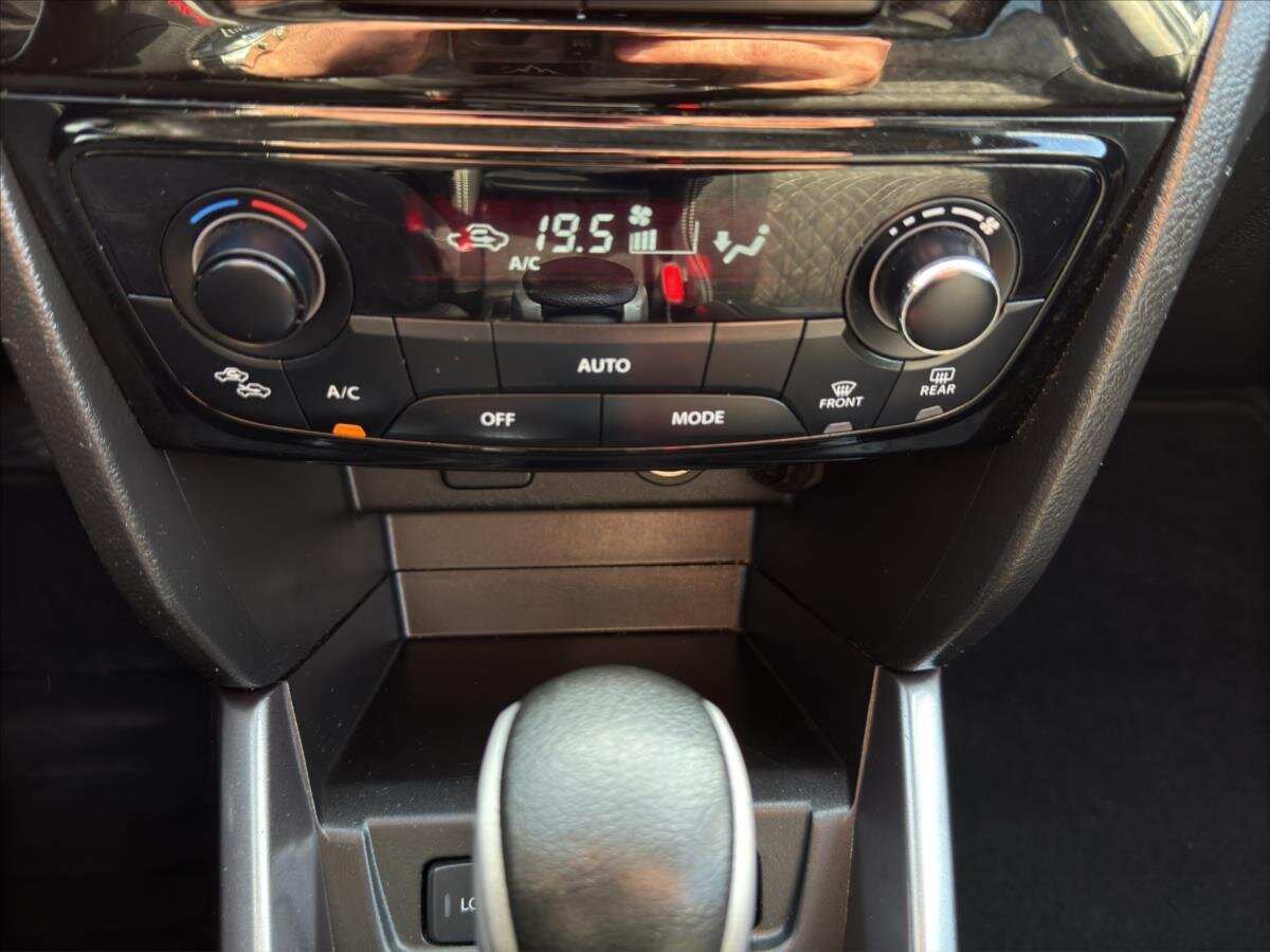 Suzuki Vitara SUV / Terénní 1,4 l 103 kw