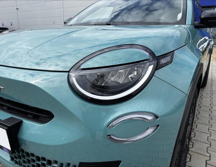 Fiat 600 SUV / Terénní 1,2 l 100 kw