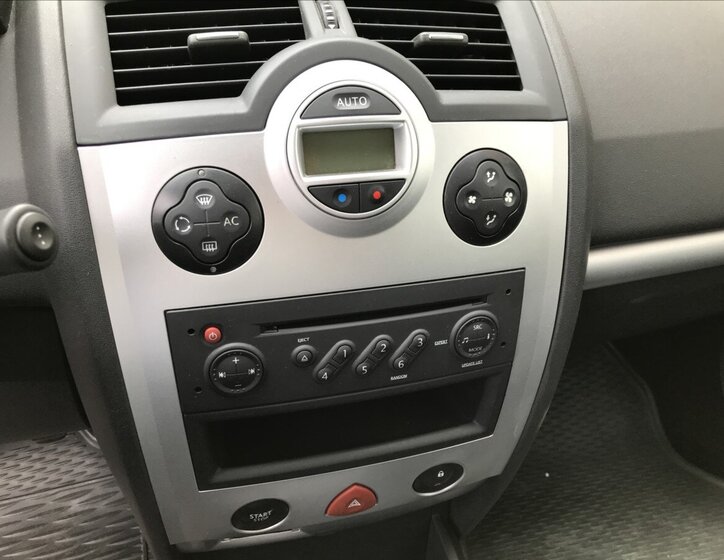 Renault Mégane Sedan / Limuzína 1,4 l 72 kw