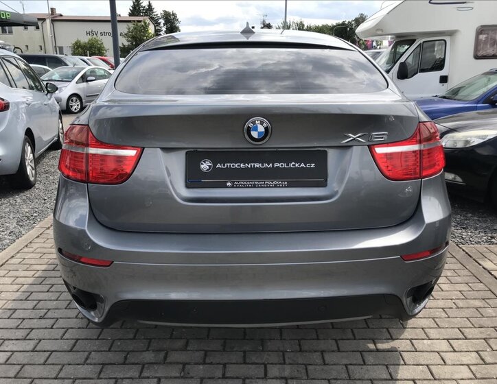 BMW X6 Kombi 3,0 l 180 kw